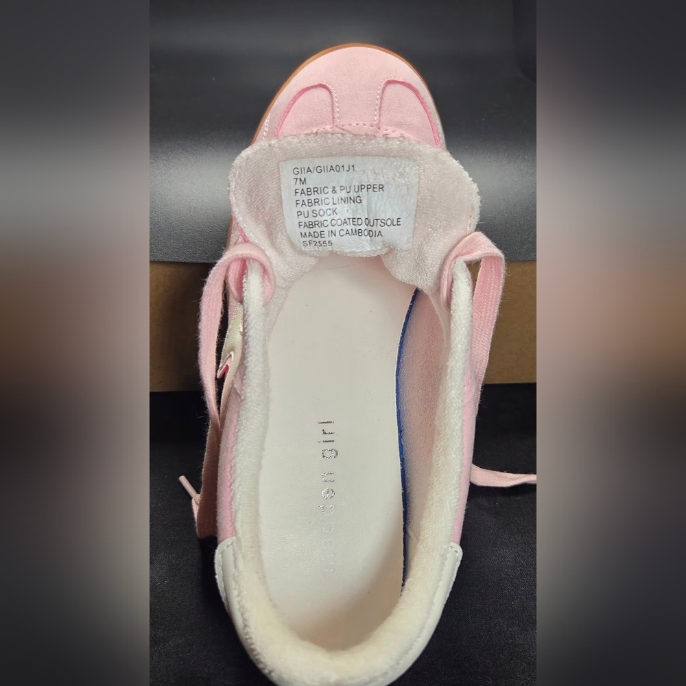 Madden Girl Giia Light Pink Suede Gum Sole Sneakers 7 W/ Box - Picture 14 of 15
